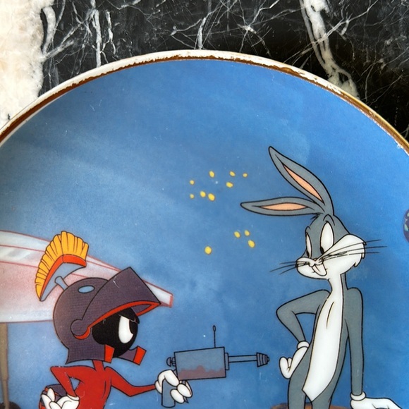 Warner Bros. Bugs Bunny Hare-Ware to the Stars Collectible 6.5” Plate - Picture 3 of 6